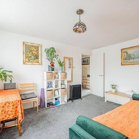 Home Away Home Near Heathrow Airport Cowley  المظهر الخارجي الصورة